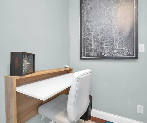 Modern 2 Bedroom In Avondale * Chicago